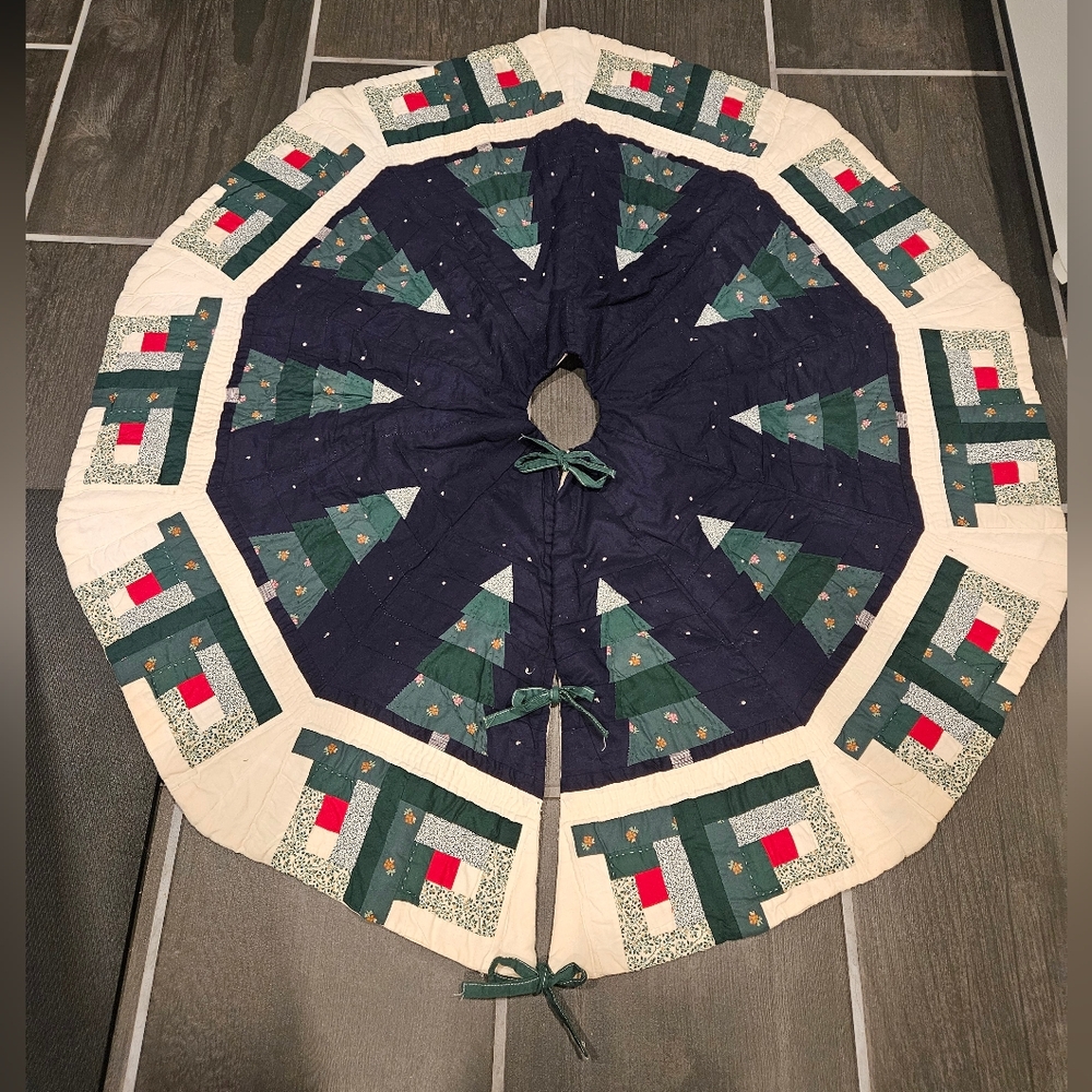 Christmas Tree Skirt Decagon Shaped (44" x 42") with 3 Ties Farmhouse/Country